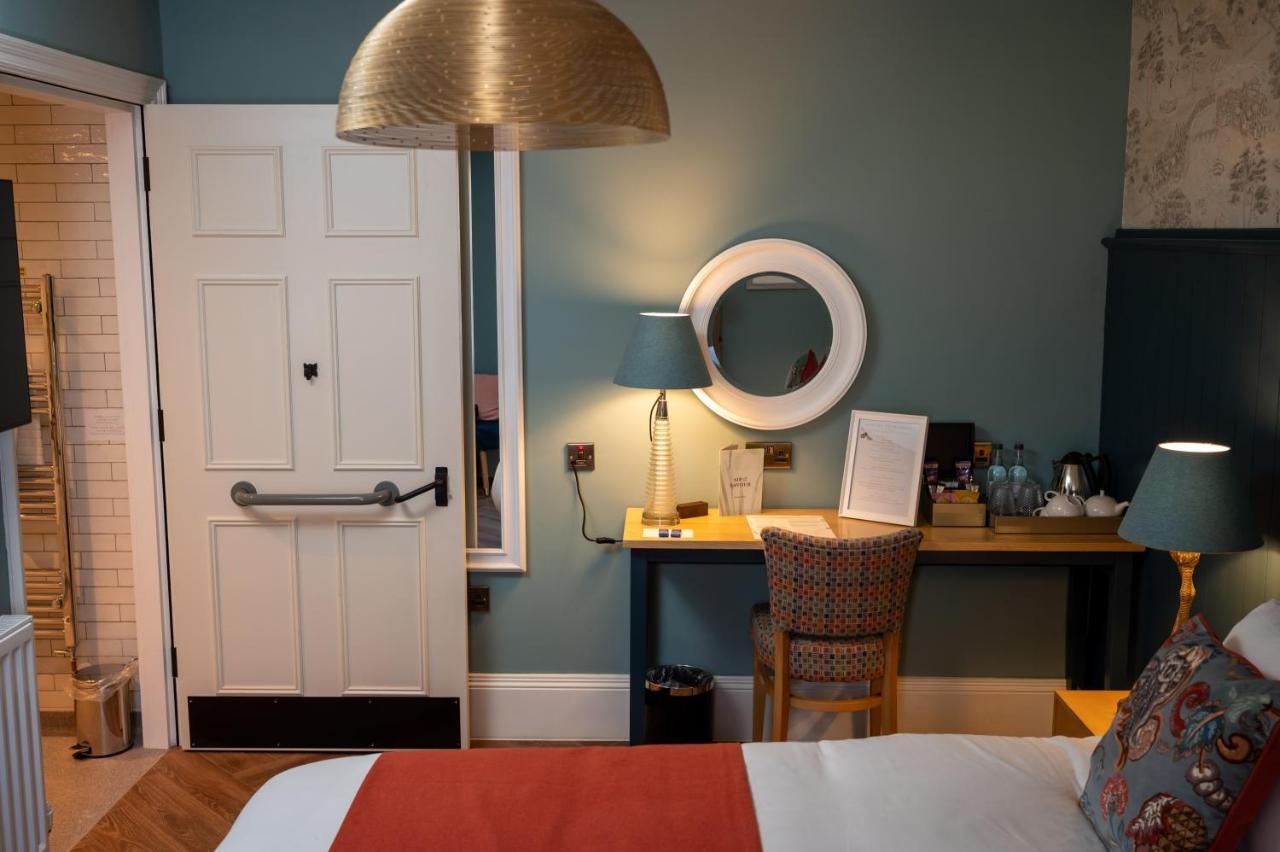 Victoria Hotel By Chef & Brewer Collection Menai Bridge Εξωτερικό φωτογραφία